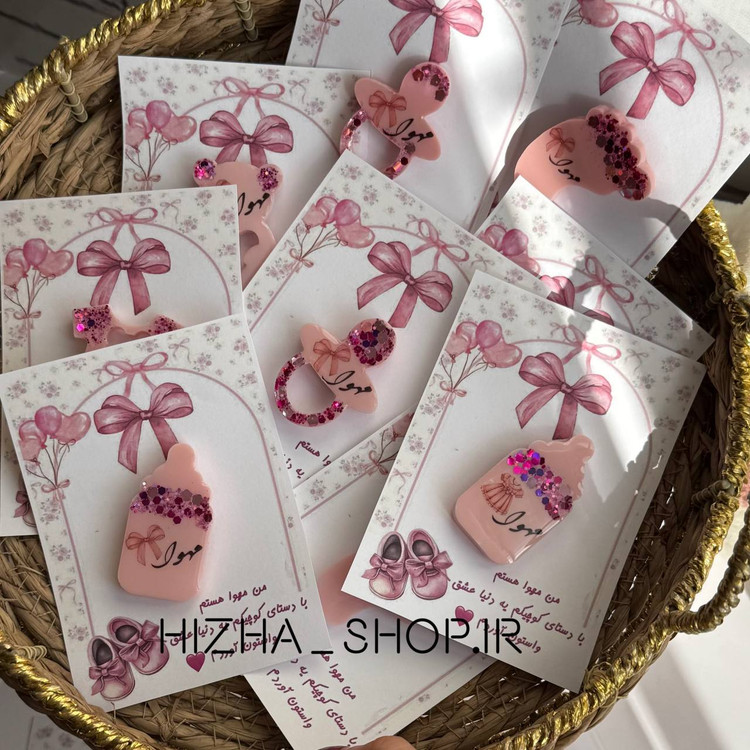 گیفت نوزادی با تگ کارت